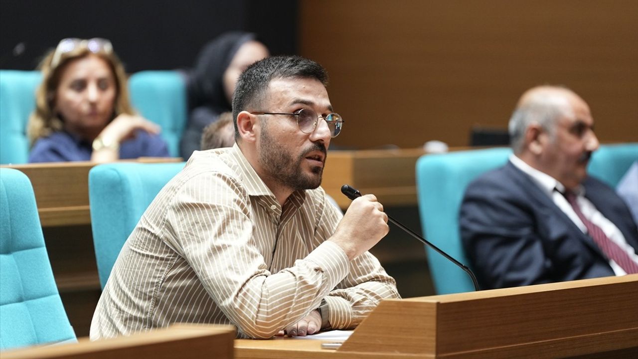 Üsküdar Belediye Meclisi'nde Emlak Vergisi Tartışmaları