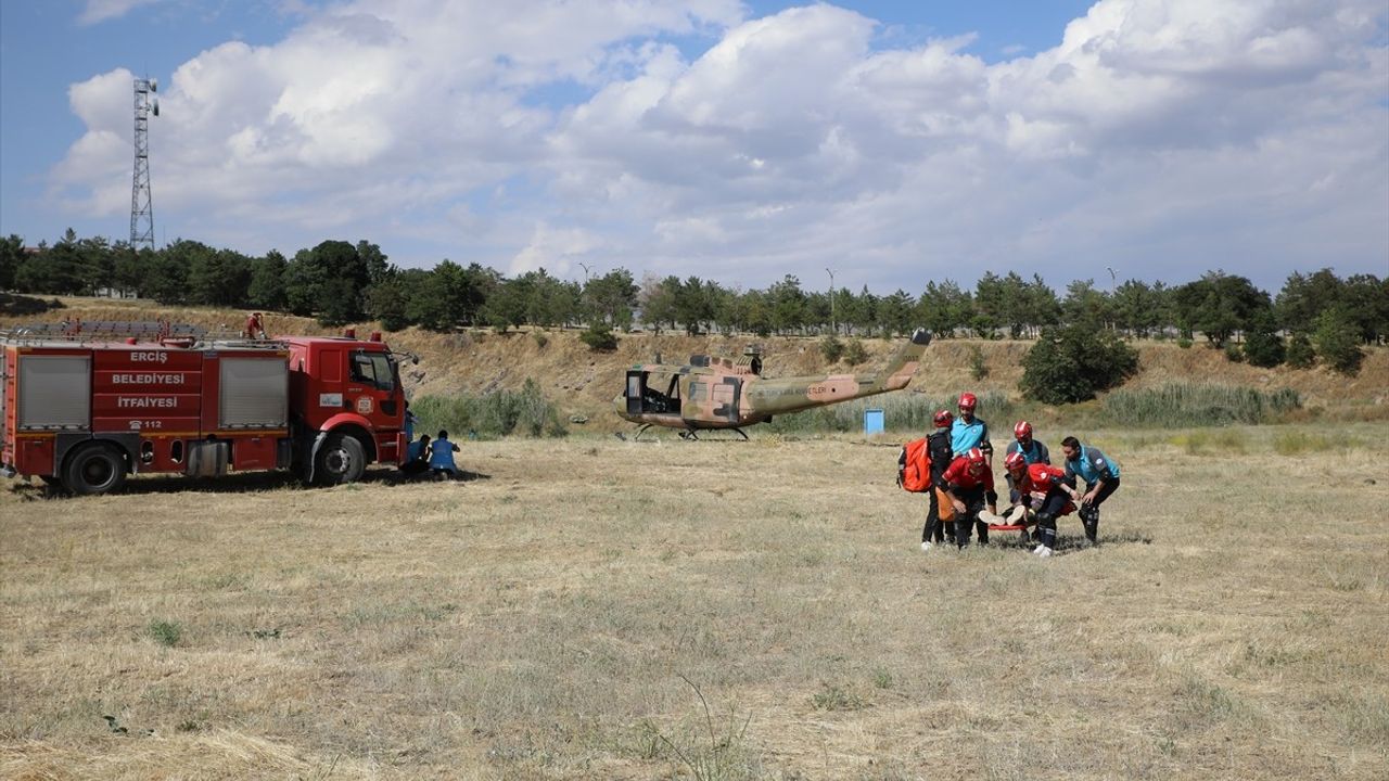 Van'da Helikopter Kazası Tatbikatı Gerçekleştirildi