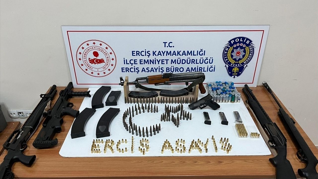 Van'da Suçlulara Yönelik Operasyonlar Başarıyla Tamamlandı