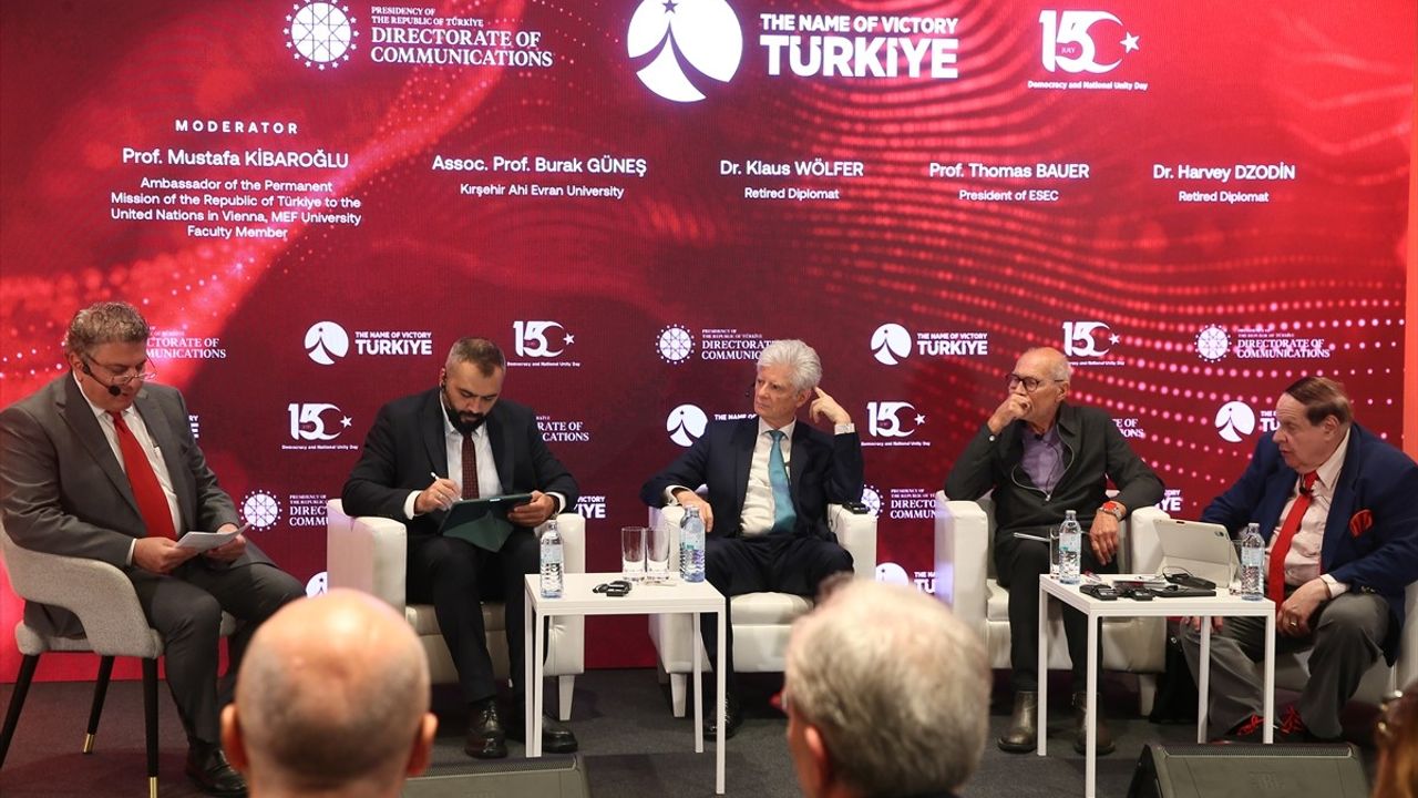 Viyana'da 15 Temmuz Anısına Panel Düzenlendi