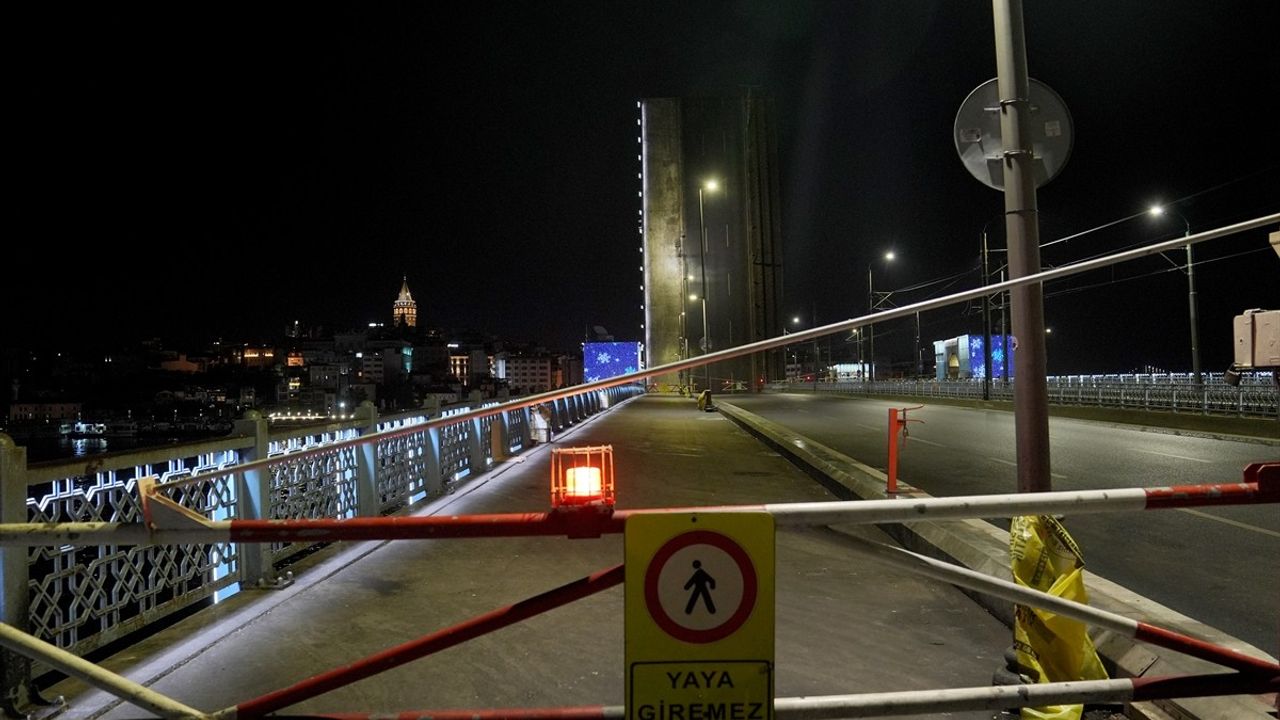 Yeni Galata Köprüsü'nde Bakım Onarım Çalışması