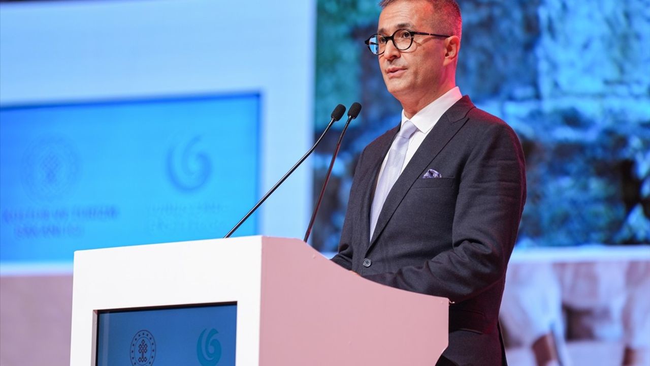 Yunus Emre Enstitüsü Yaz Okulu 2025 Kapanış Programı İstanbul'da Gerçekleştirildi