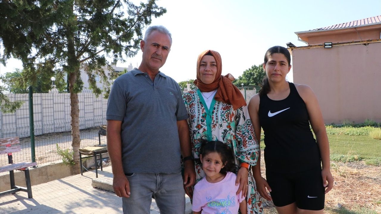 Zekiye Tuana Çetin Gülle Atmada Türkiye Şampiyonu