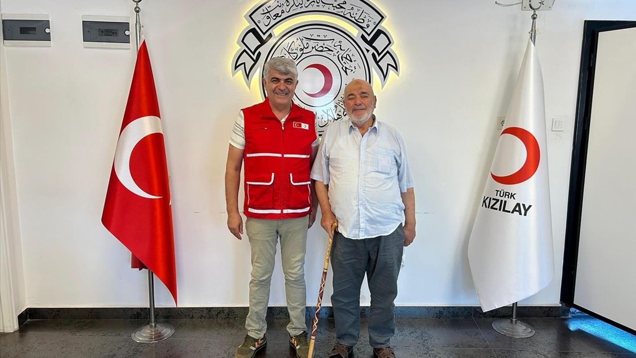 Zonguldak'tan Hayırseverlik Örneği: Fahrettin Aslan'dan Kızılay'a Bağış