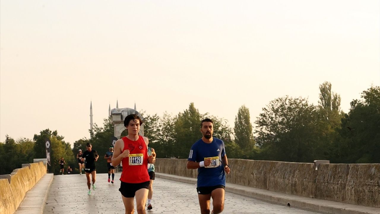 10. Uluslararası Edirne Maratonu Zafer Temasıyla Koşuldu