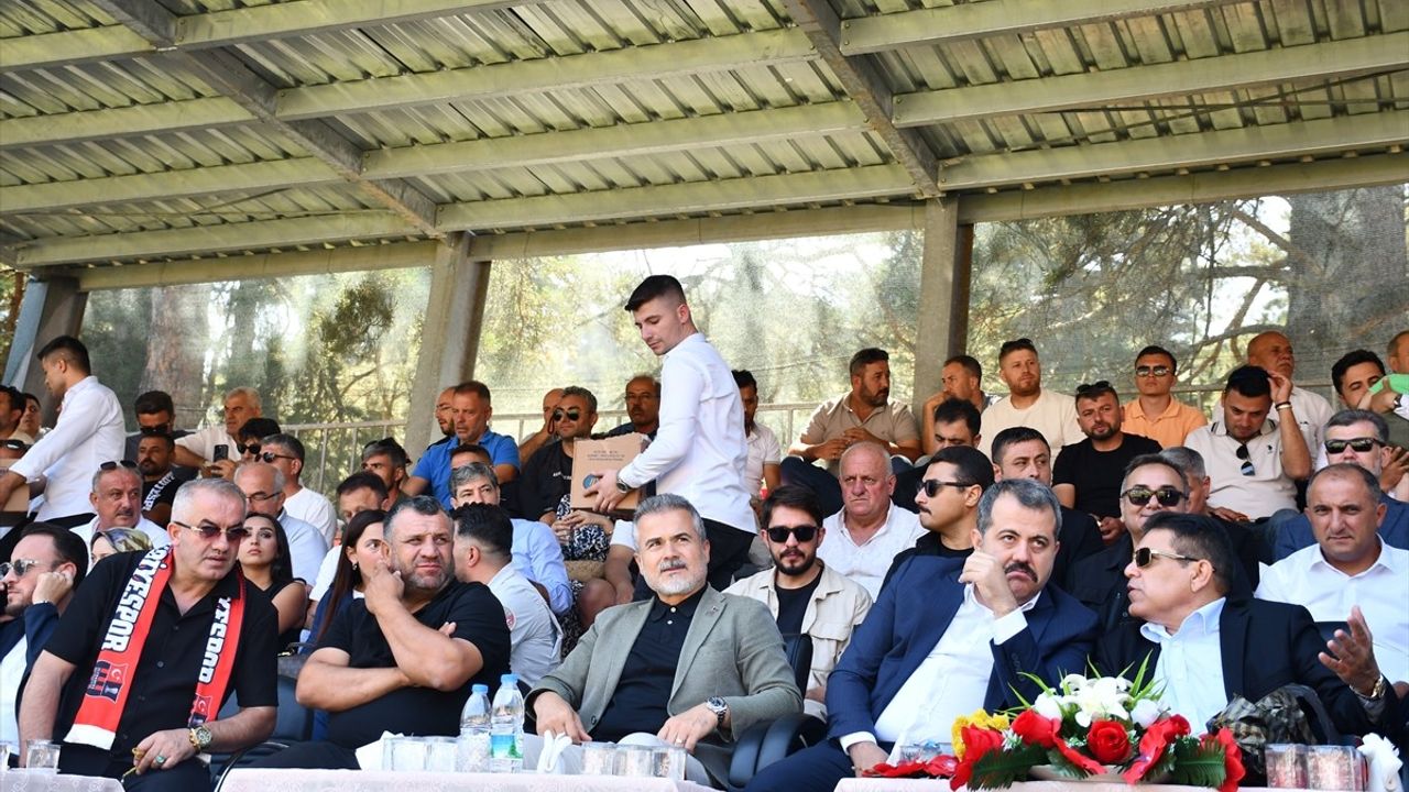 19. Kunduz Güreşleri'nde Feyzullah Öztürk Şampiyon Oldu