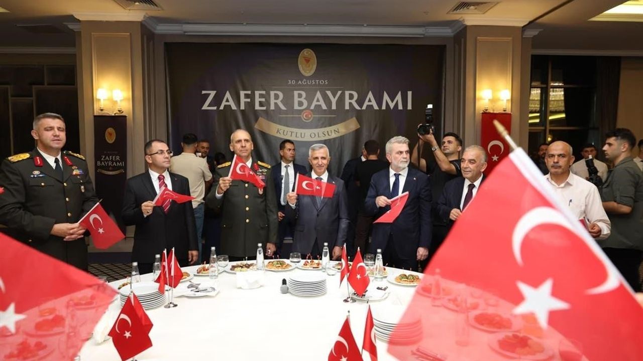 30 Ağustos Zafer Bayramı Resepsiyonu: Kilis ve Kahramanmaraş'ta Coşku Doruğa Ulaştı