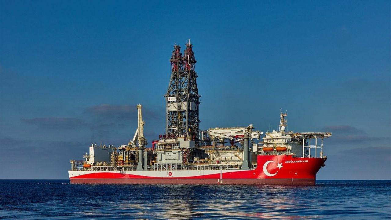 Abdülhamid Han Sondaj Gemisi'nden Büyük Başarı: 75 Milyar Metreküplük Doğal Gaz Keşfi