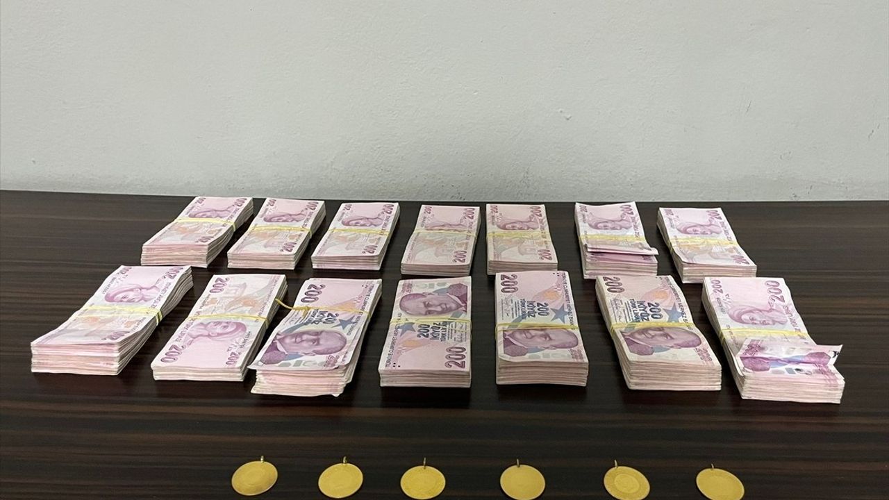 Adana'da Çöpe Atılan Altınlar Bulundu