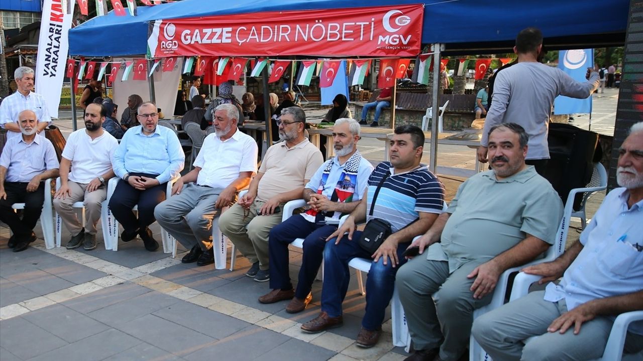 Adana'da Filistin'e Destek Çadır Nöbeti