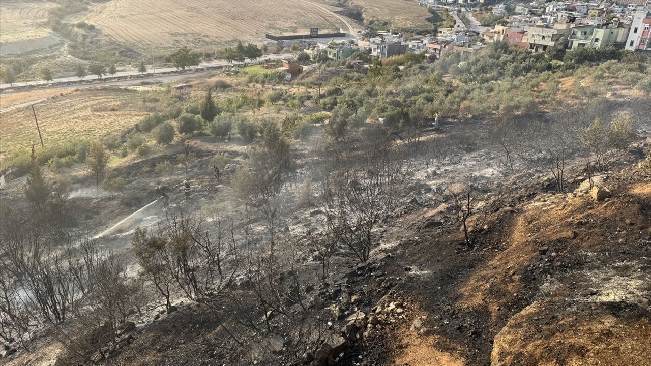 Adana'nın Çukurova İlçesinde Yangın Kontrol Altına Alındı