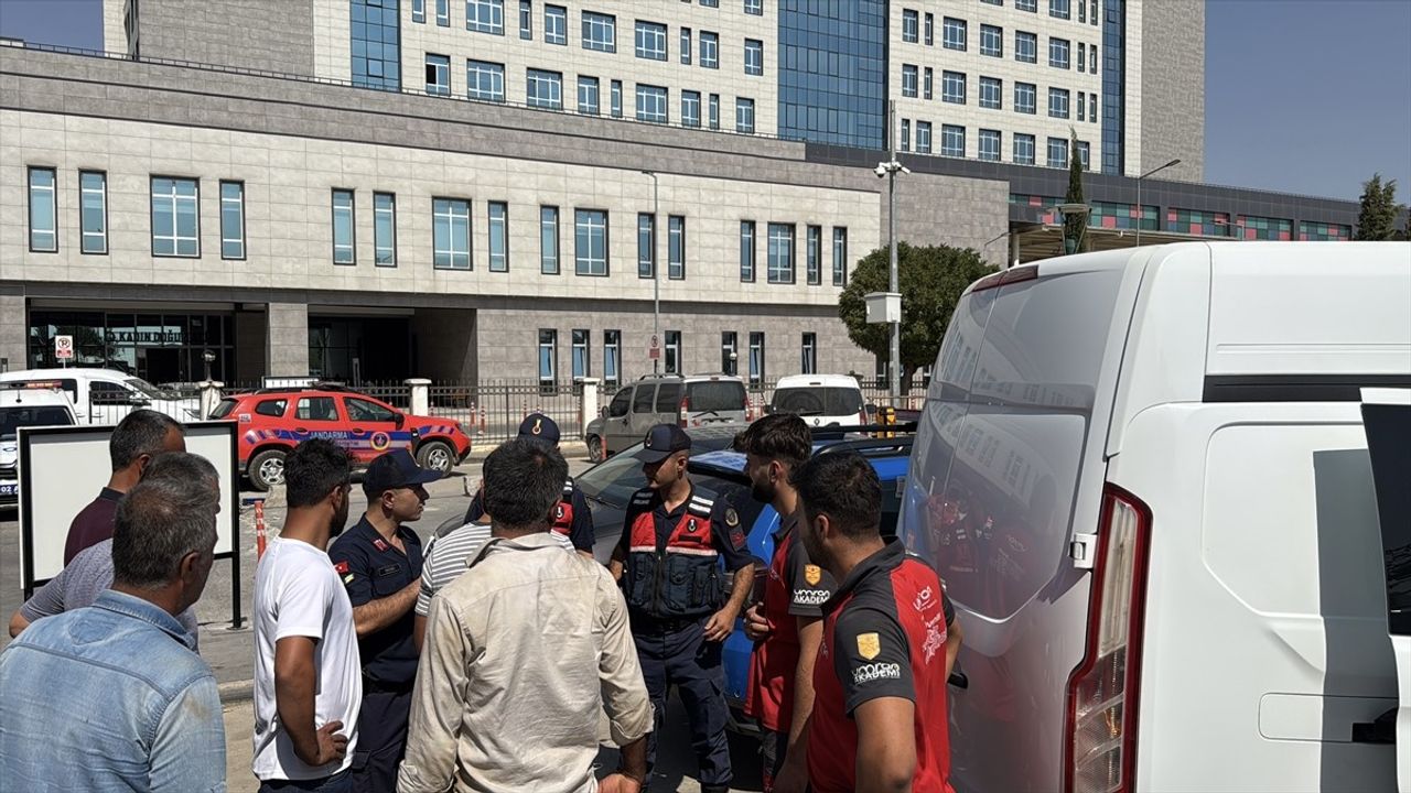 Adıyaman'da Bıçaklı ve Sopalı Kavga: 4 Yaralı