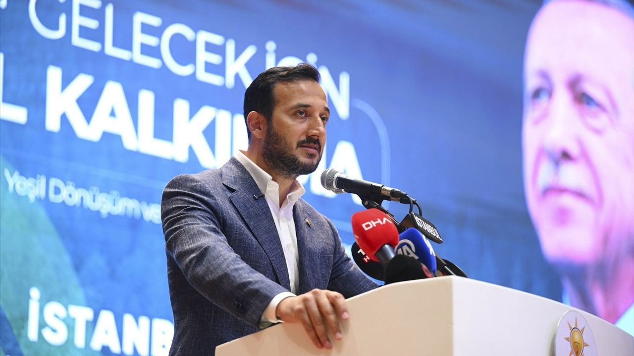 AK Parti'den Yeşil Dönüşüm Vizyonu Toplantısı İstanbul'da Gerçekleşti