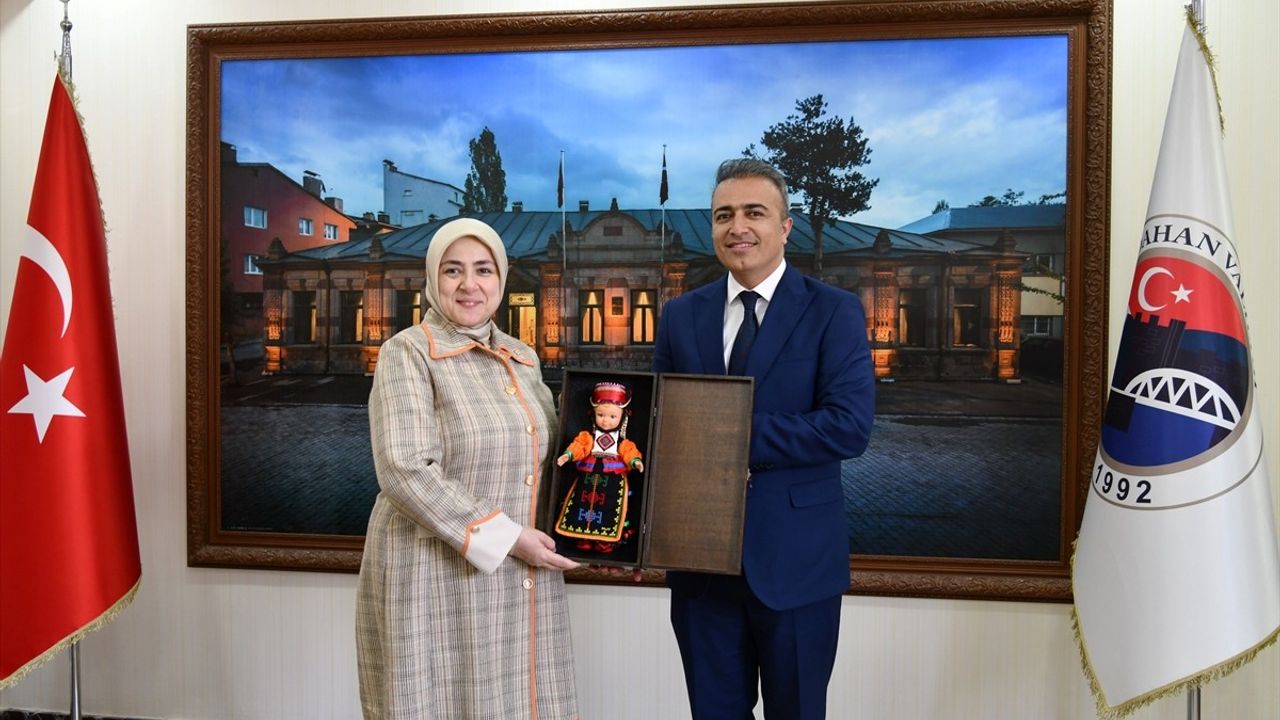 AK Parti Kadın Kolları Başkanı Tuğba Işık Ercan, Ardahan'da Ziyaretlerde Bulundu