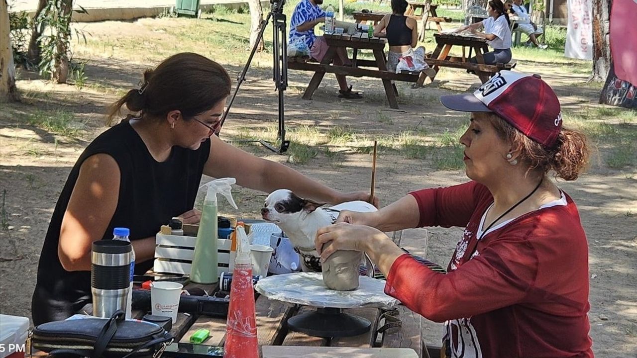 Antalya'da 5. Yaz Sanat Kampı ve Kültür Sanat Çalıştayı Tamamlandı