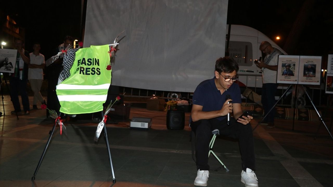 Antalya'da Gazze'deki Gazeteci Ölümlerine Tepki Gösterildi