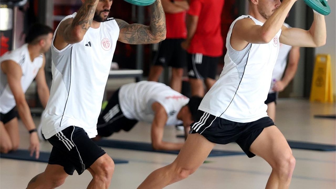 Antalyaspor, Gençlerbirliği Maçı İçin Hazırlıklarını Sürdürüyor