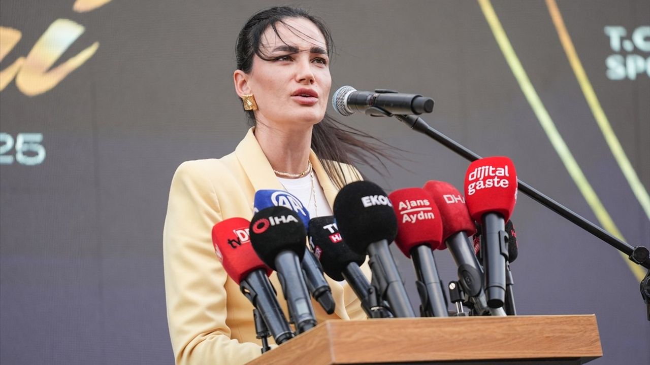 Aydın'da Spor Tesislerinin Açılışı: Gençlik ve Spor Bakanı Osman Aşkın Bak'ın Açıklamaları