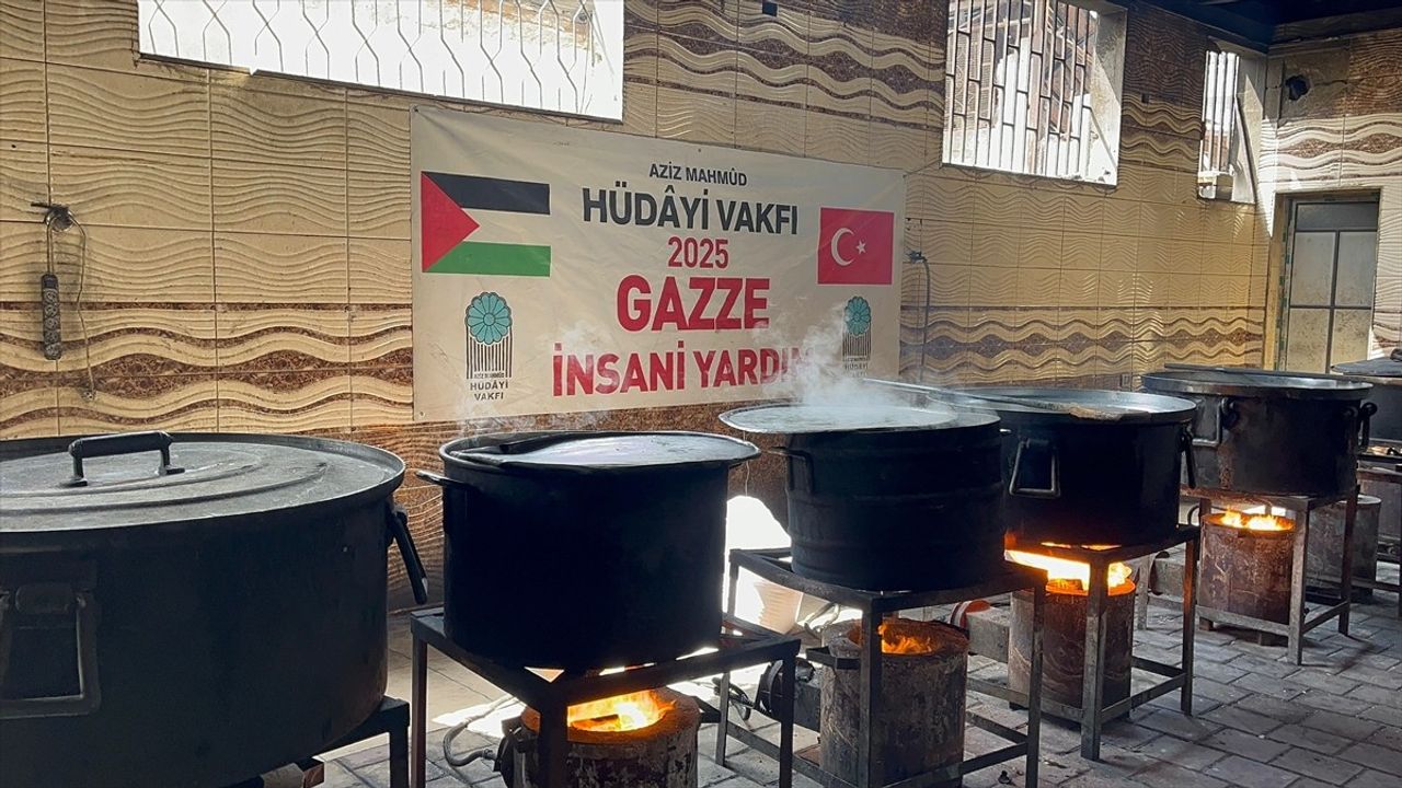 Aziz Mahmud Hüdayi Vakfı Gazze'ye Yardımda Bulunuyor