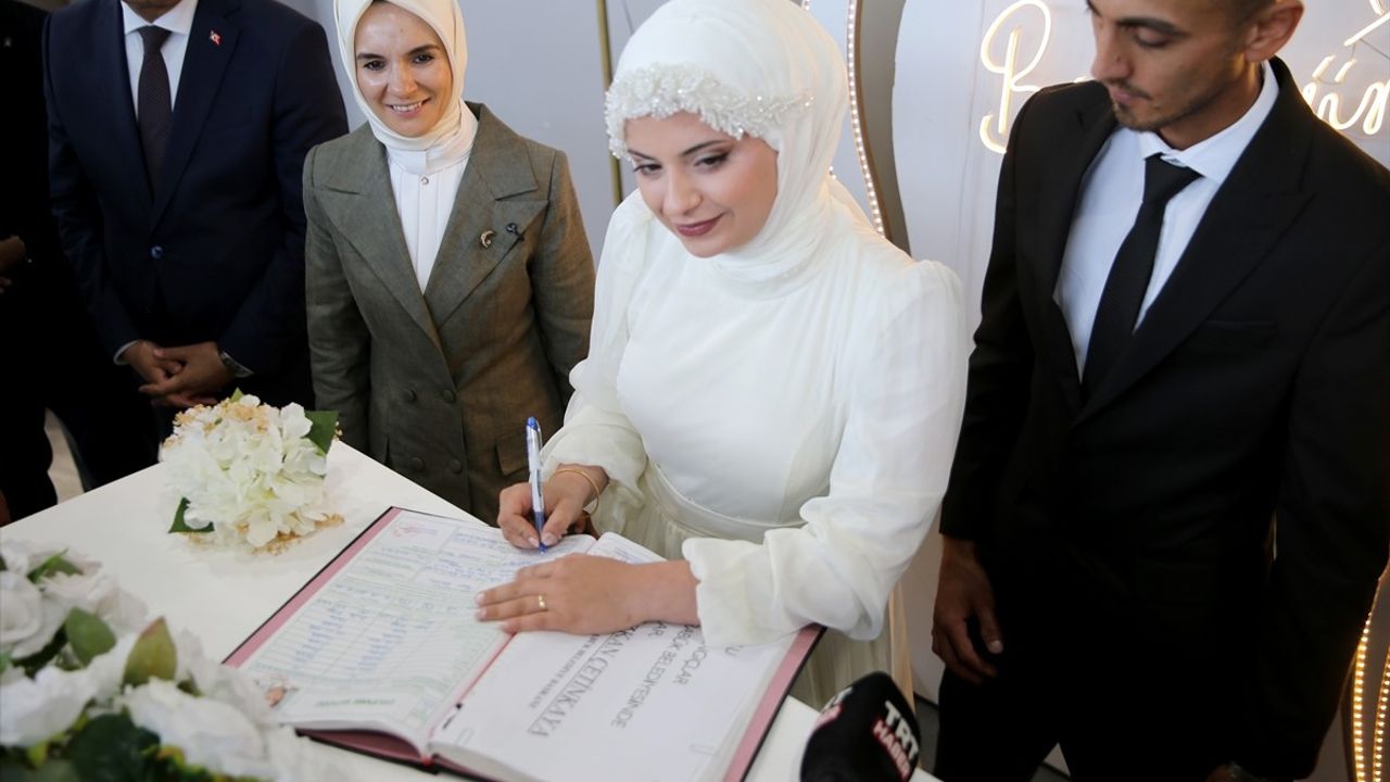 Bakan Göktaş, Karabük'te Nikah Törenine Katıldı