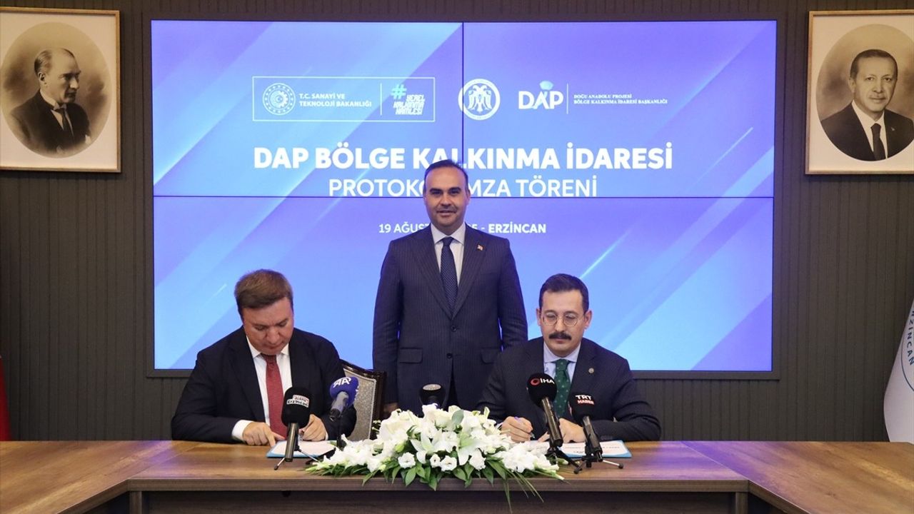 Bakan Kacır Erzincan'da Yerel Kalkınma Vurgusu Yaptı