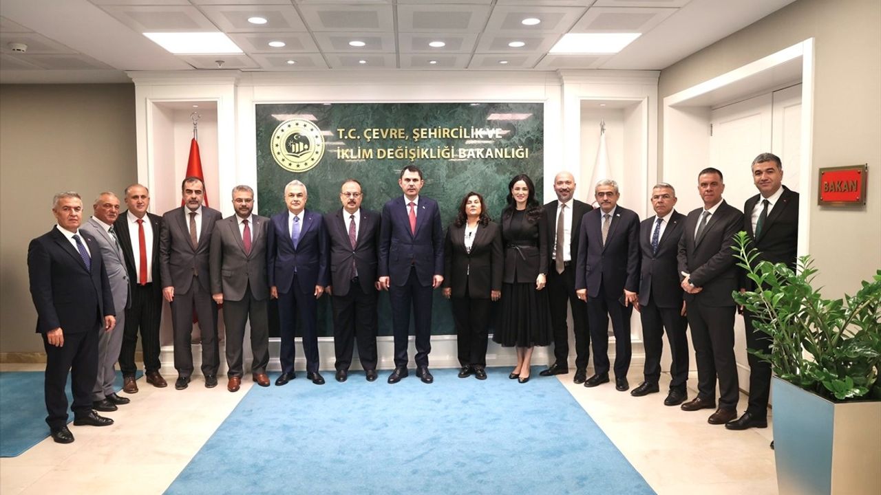 Bakan Kurum Aydın Valisi Canbolat ve Heyetini Kabul Etti