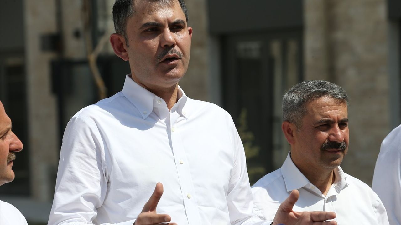 Bakan Kurum: 'Her Şehrimiz Küllerinden Yeniden Doğsun'