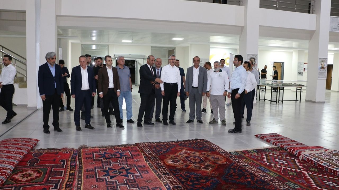 Bakan Yardımcısı Yılmaz, Şırnak'ta Eğitim Temasları Gerçekleştirdi