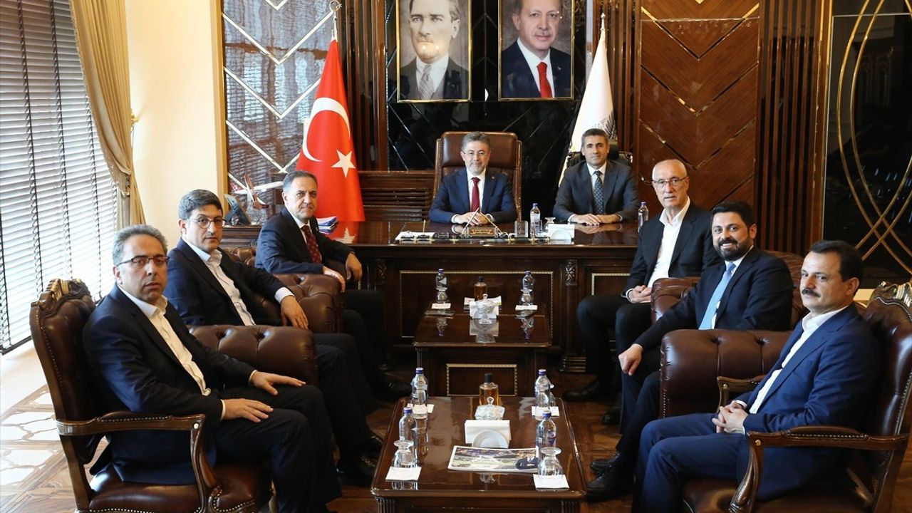 Bakan Yumaklı'dan Bingöl'de Su Projesi İncelemesi