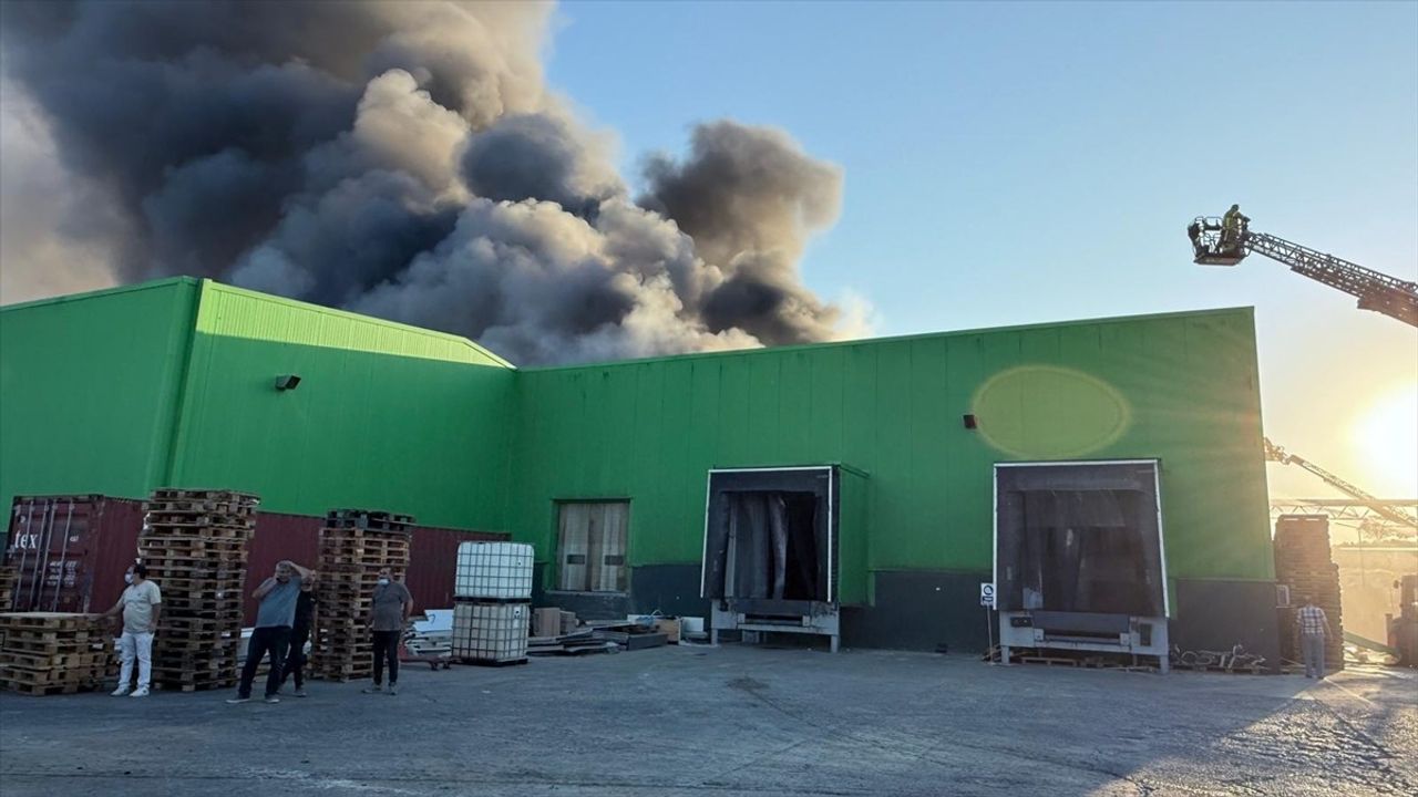 Balıkesir'de Fabrika Yangını: 1 Tutuklama