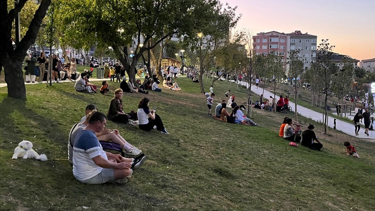 Balıkesir Depremi İstanbul'da Hissedildi