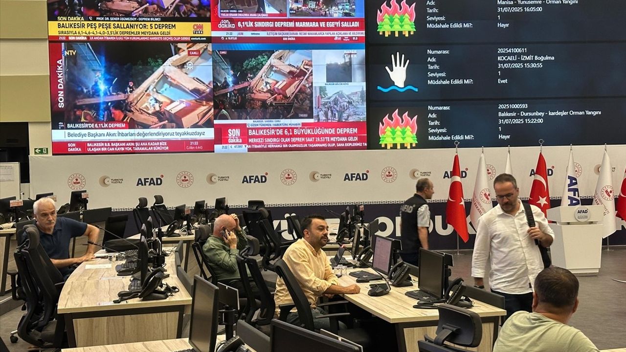 Balıkesir Depreminin Ardından Afet Yönetim Planı Uygulamaya Alındı