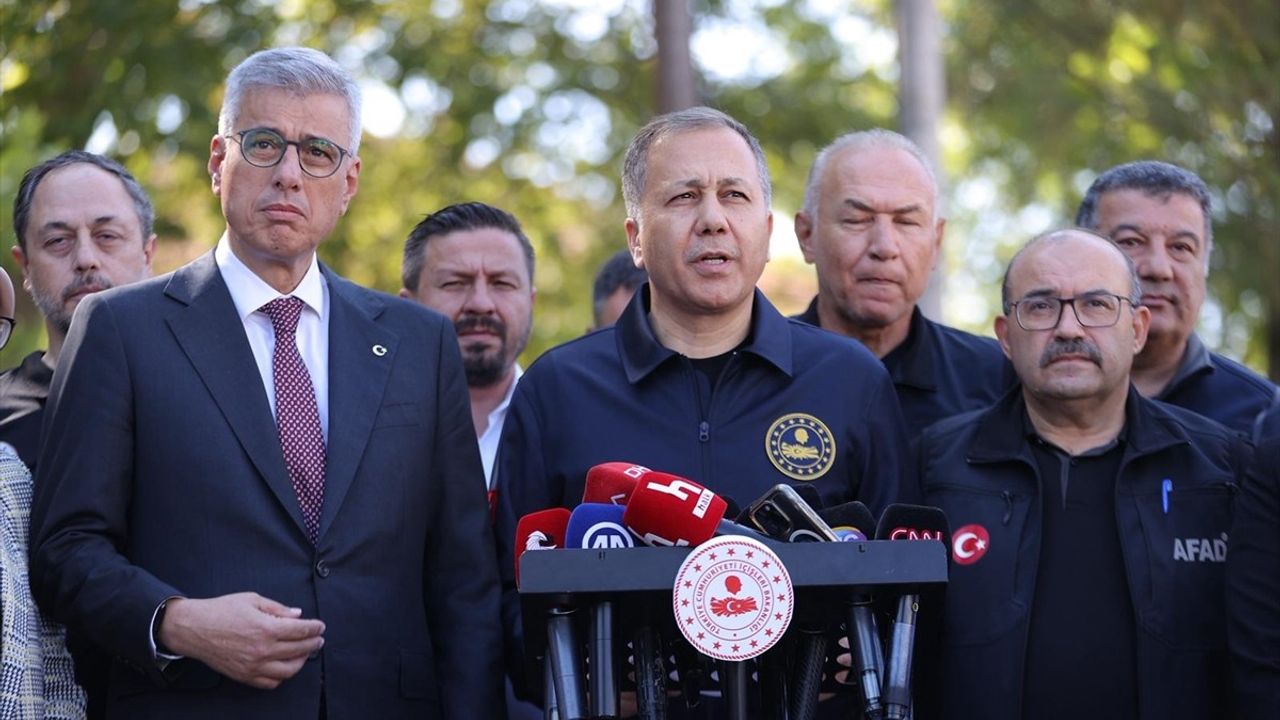Balıkesir Sındırgı'da 6,1 Büyüklüğünde Deprem: Yerlikaya’nın Açıklamaları