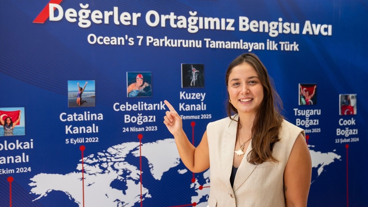 Bengisu Avcı Okyanus Yedilisi'ni Tamamlayan İlk Türk Yüzücü