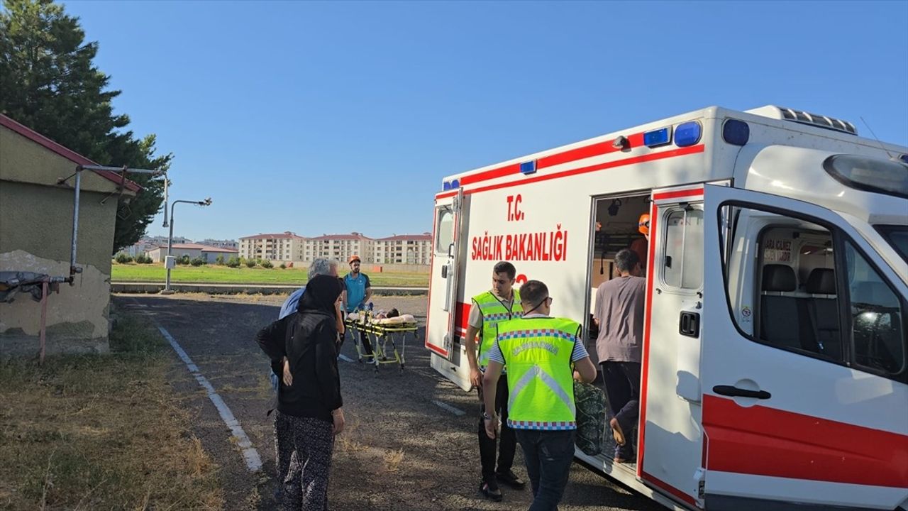 Bingöl'de Gıda Zehirlenmesi Vakası; 4 Kişi Helikopterle Hastaneye Nakledildi
