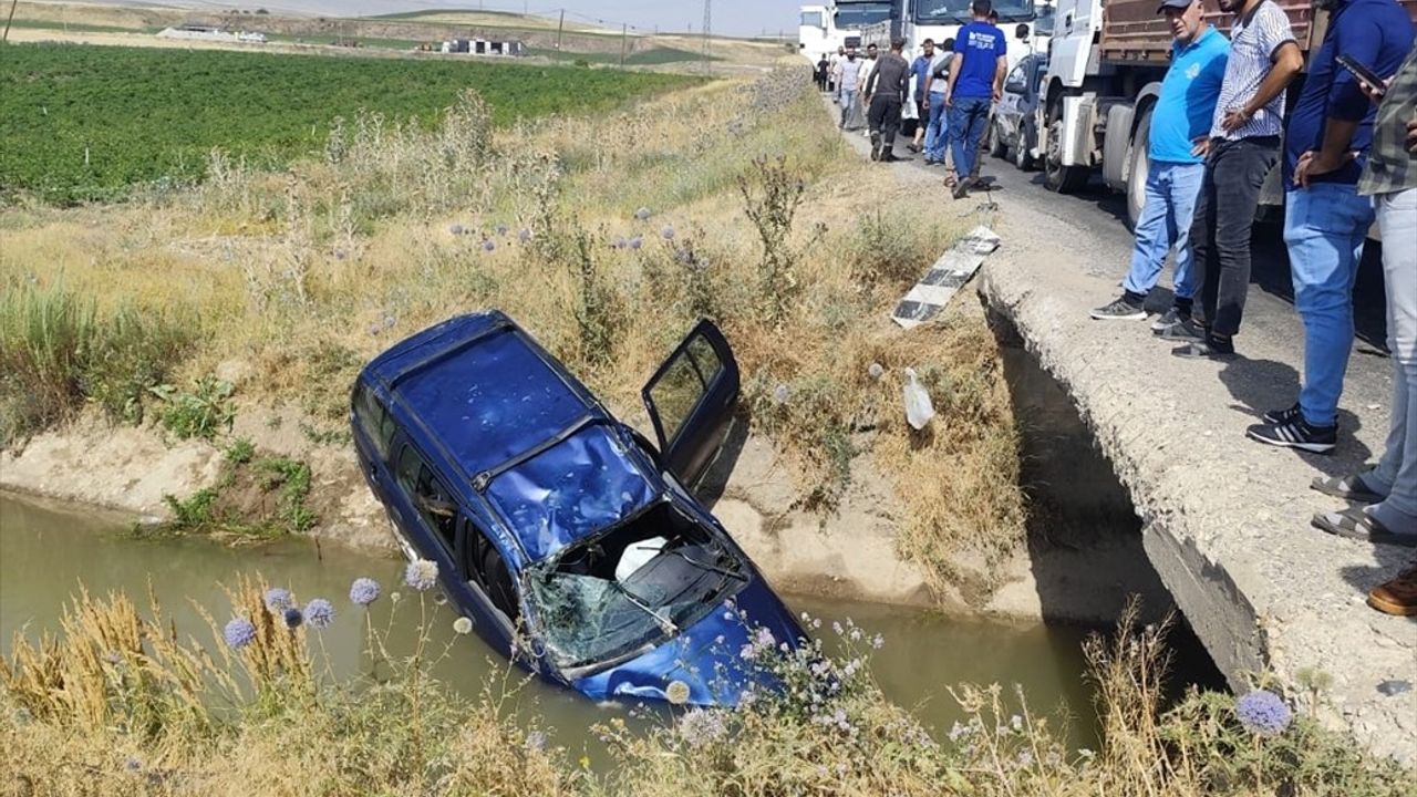 Bitlis'te Trafik Kazası: 1 ölü, 2 yaralı
