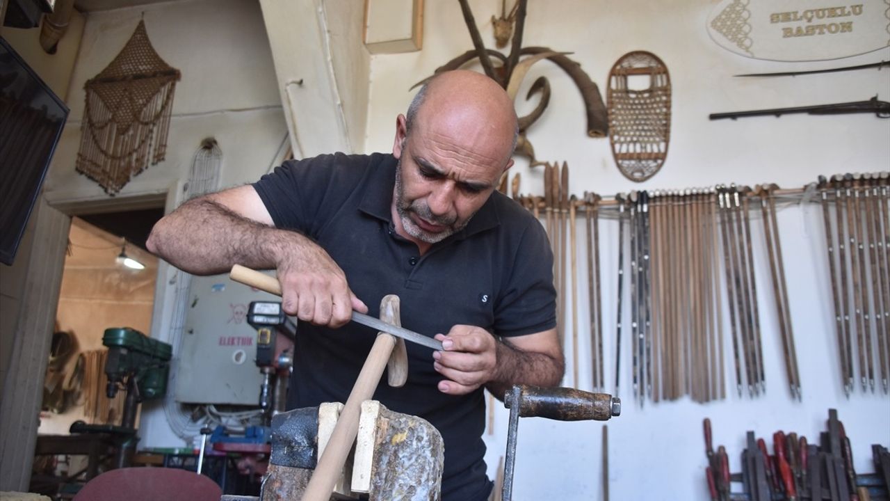 Bitlis'ten Malazgirt Zaferi'ne Özel Bastonlar