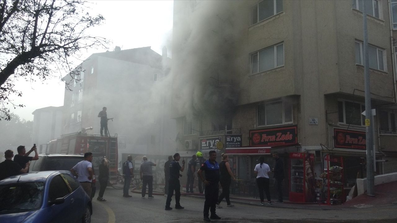 Bolu'da Yangında 2 Kişi Kurtarıldı