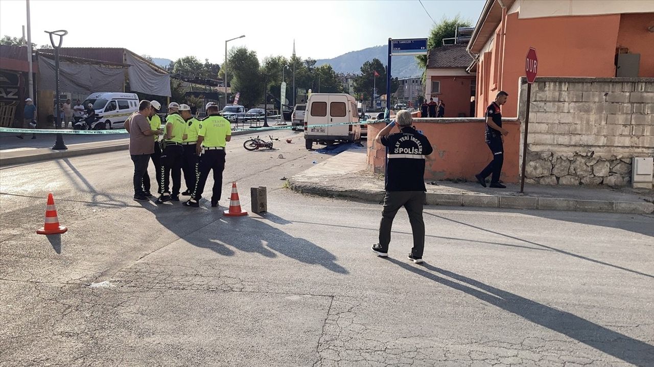 Burdur'da Trafik Kazası: 1 Ölü, 1 Yaralı