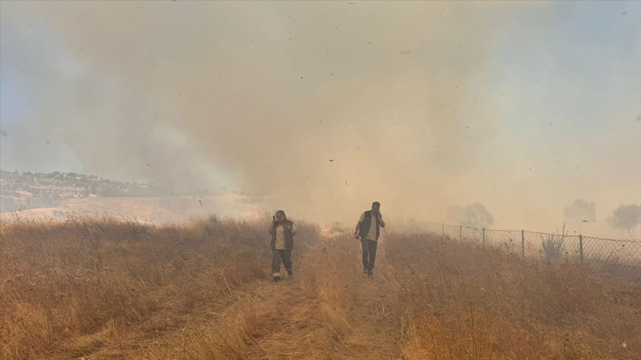 Çanakkale'de Yangınla Mücadele Başladı