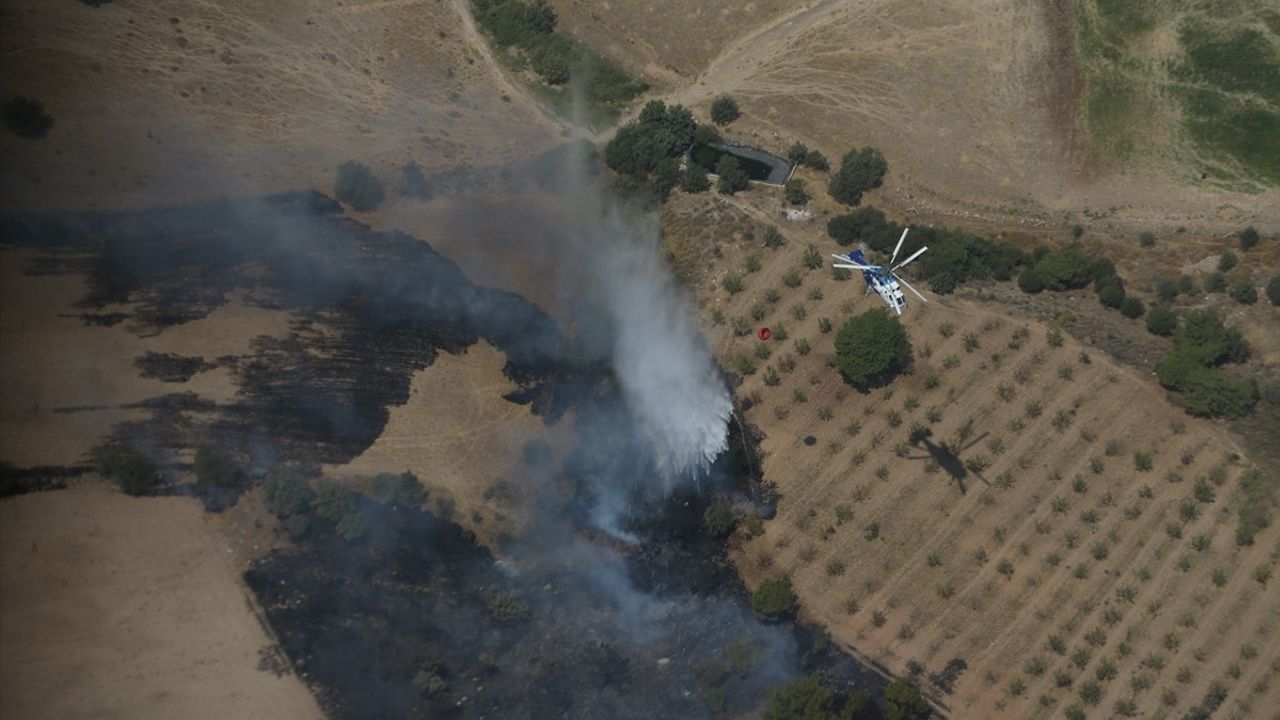 Çanakkale'nin Ayvacık İlçesinde Zirai Yangın Kontrol Altına Alındı