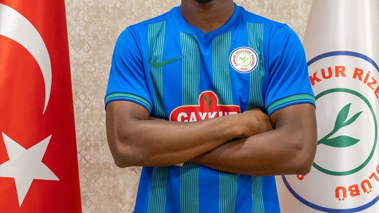 Çaykur Rizespor, Modibo Sagnan ile Anlaştı