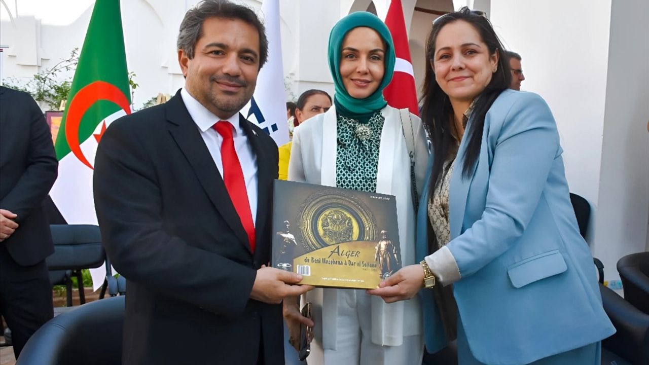Cezayir'de TİKA'nın Sanat Eğitimleri Tamamlandı