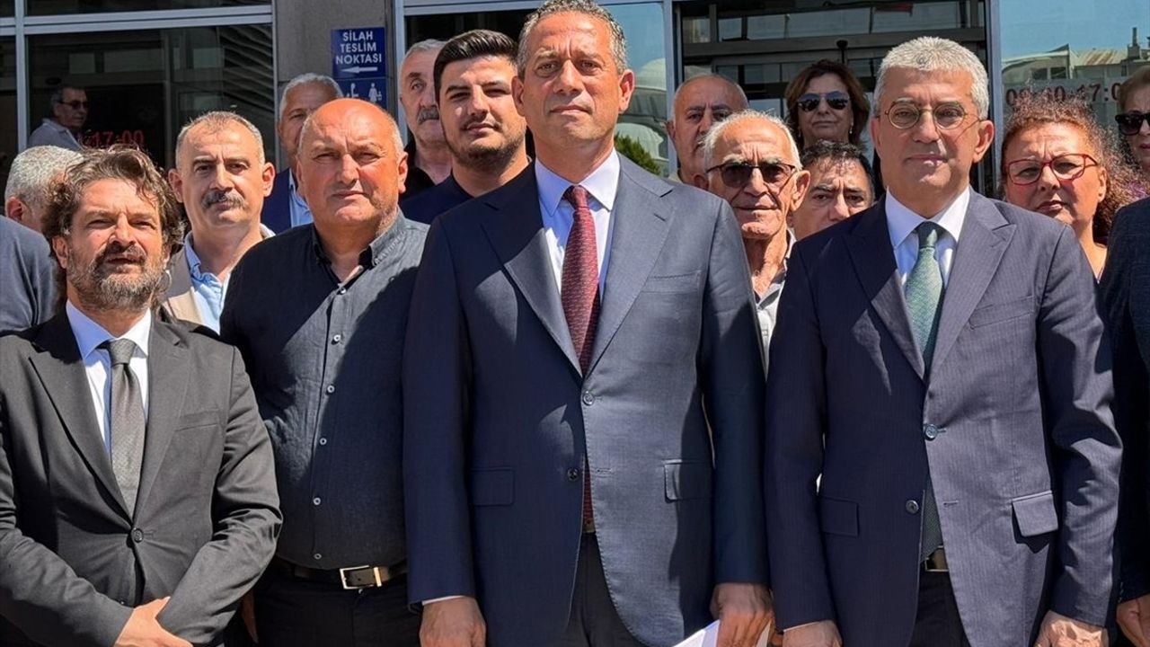 CHP'den İstanbul Adalet Sarayı'nda Yolsuzluk Açıklaması