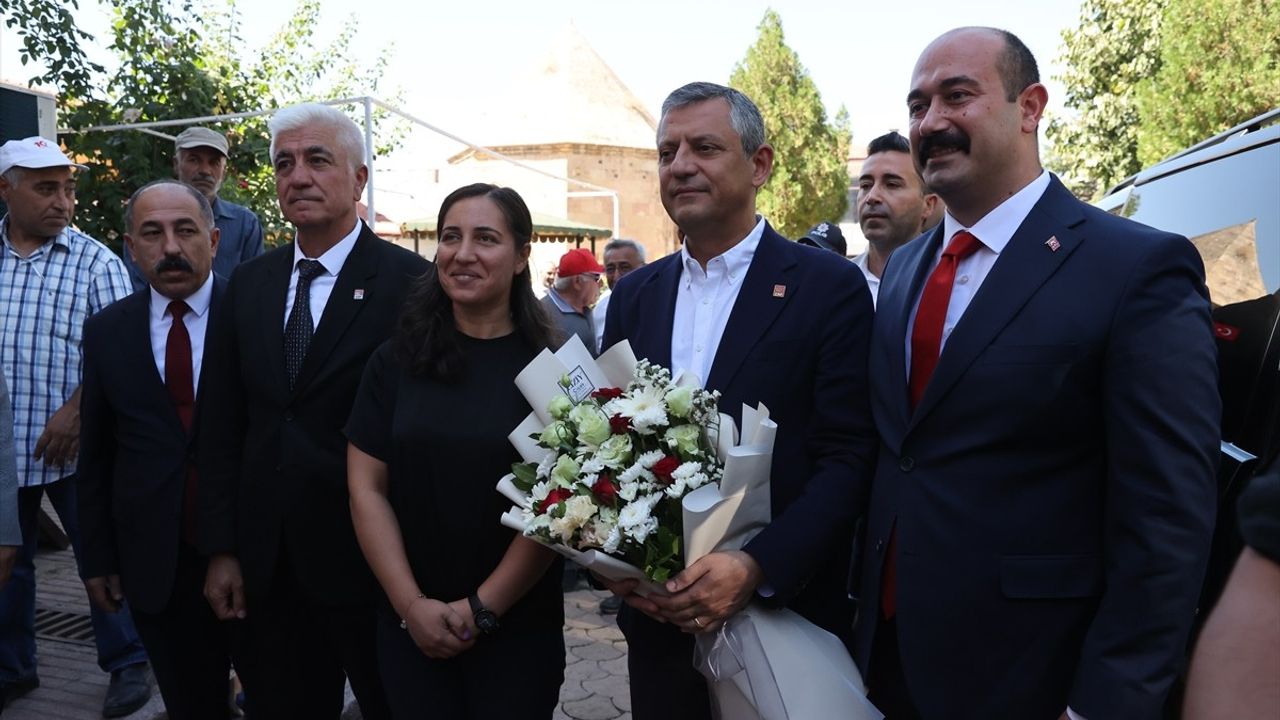 CHP Genel Başkanı Özgür Özel Sivas'ta Filistin Üzerine Açıklamalarda Bulundu