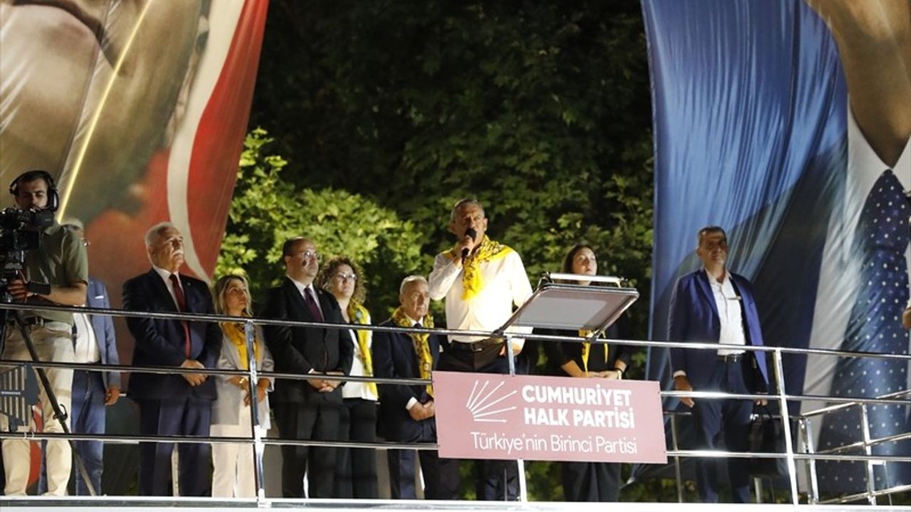 CHP Genel Başkanı Özgür Özel Tokat'ta Miting Düzenledi
