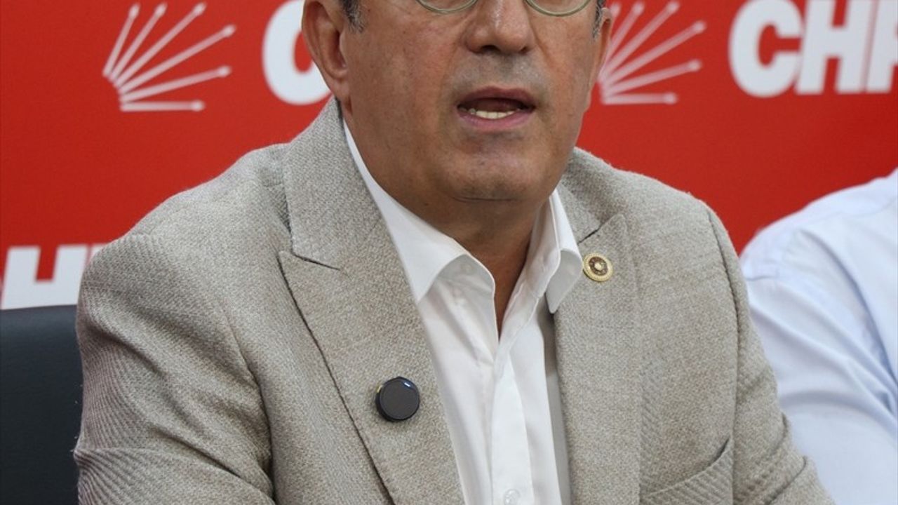CHP Heyeti Trabzon'da Gazetecilerle Bir Araya Geldi