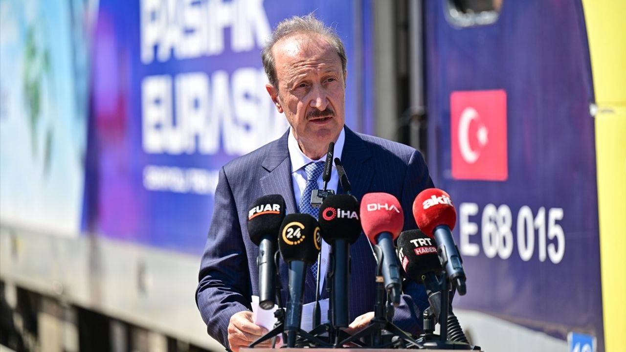 Çin'den Avrupa'ya Yük Trenleri İle Taşımacılık Başladı