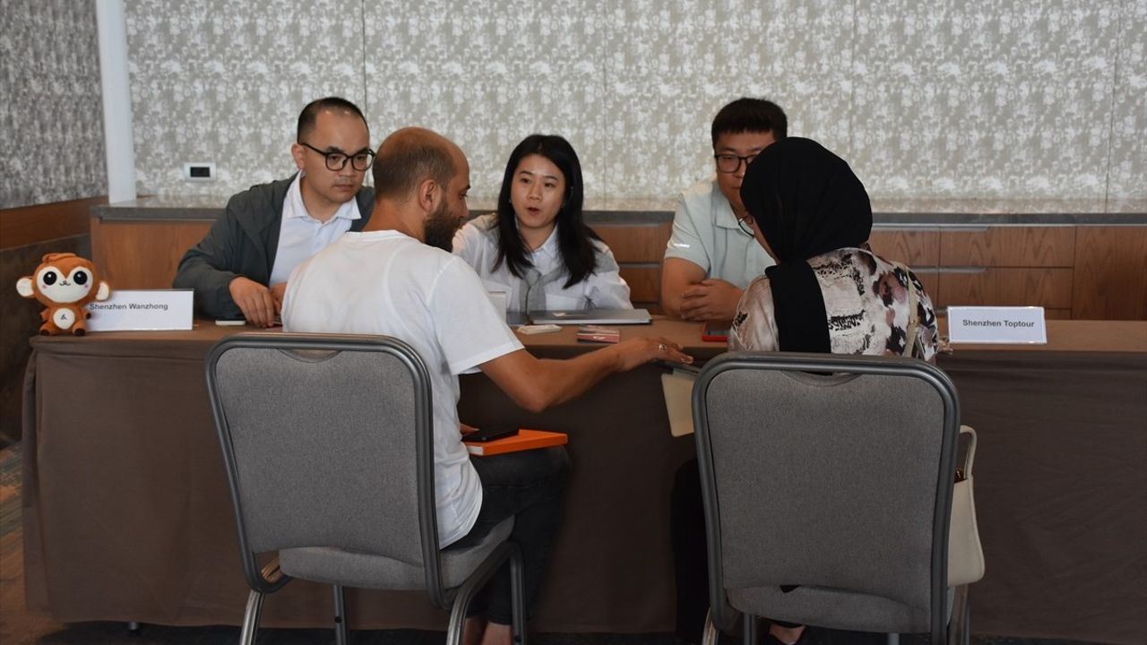Çinli Turizmciler Karadeniz'in Güzelliklerini Keşfetti