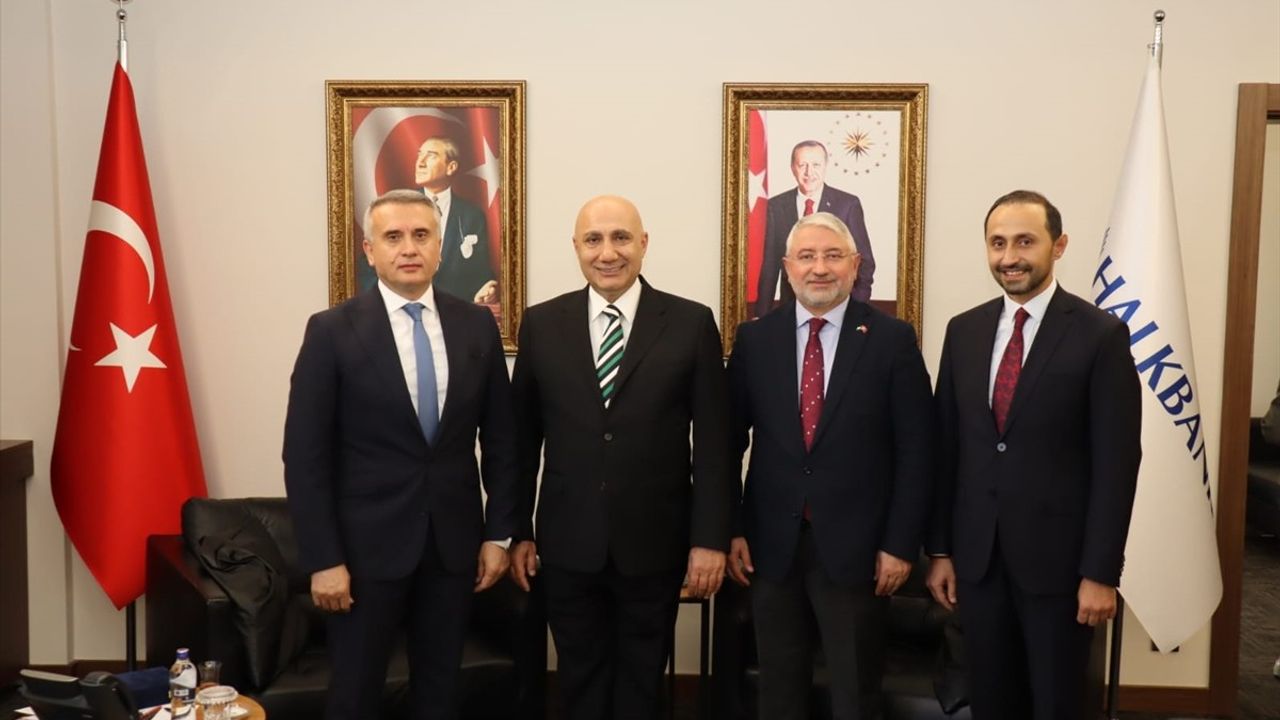 Çorum Belediyesi Personeline 90 Bin Lira Promosyon Ödenecek